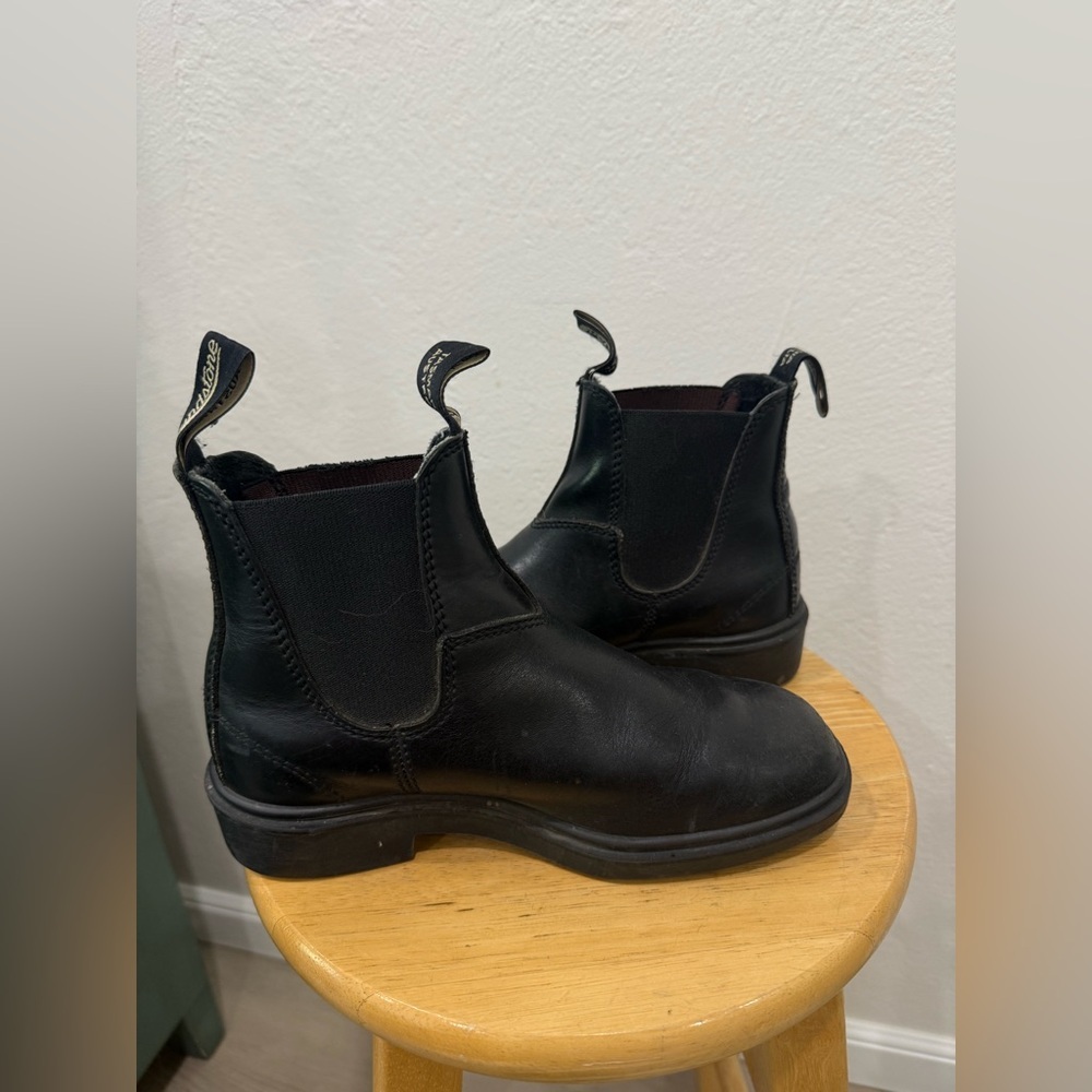 Blundstone Black Leather Chelsea Boots – Size AU 3 (US Women’s 6/6.5) - Picture 3 of 7